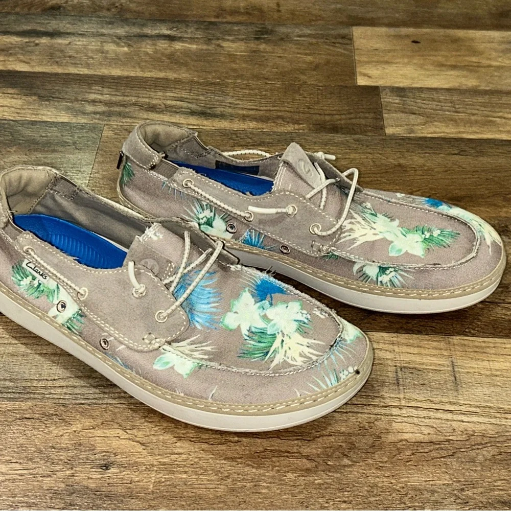 Clarks Higley tie floral canvas boat shoes size 8M